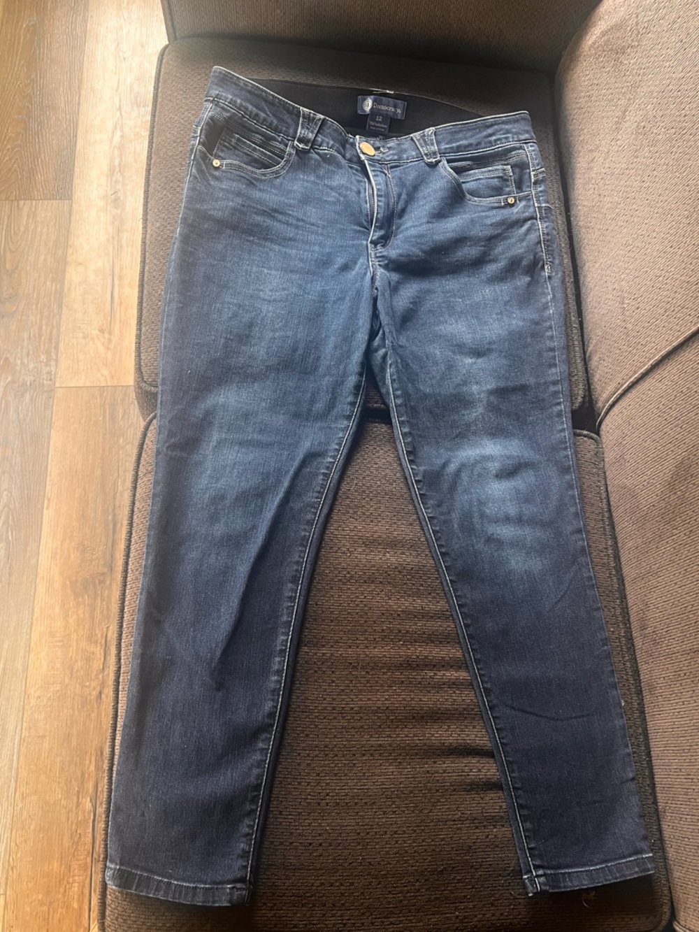 Democracy Ab Solution Women's Skinny Ankle Jeans in Dark Blue Wash. size 12